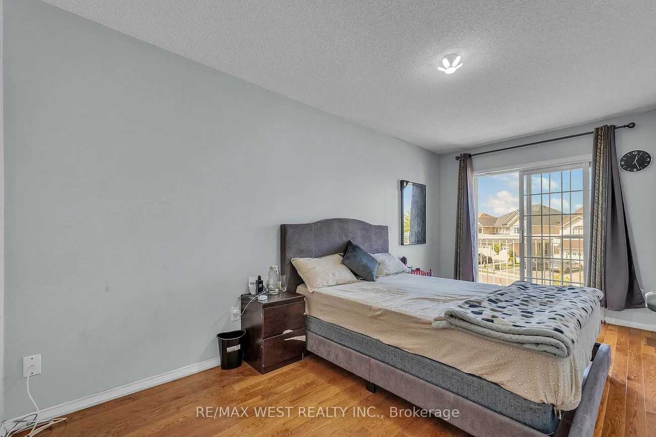 32, Weather Vane, Fletcher's Creek Village, Brampton