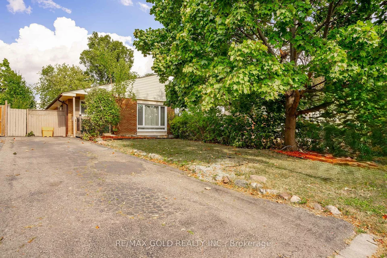 4, Deeside, Southgate, Brampton