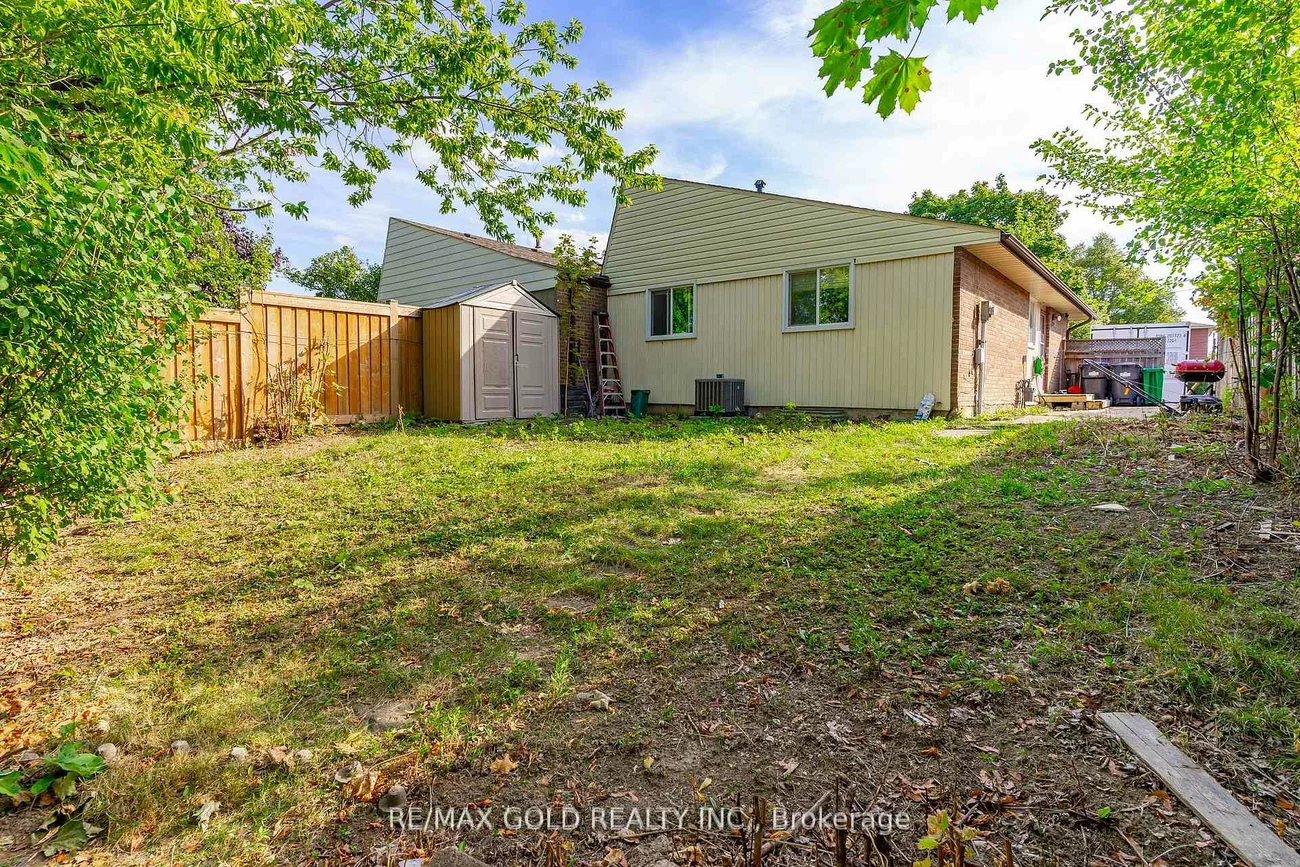 4, Deeside, Southgate, Brampton