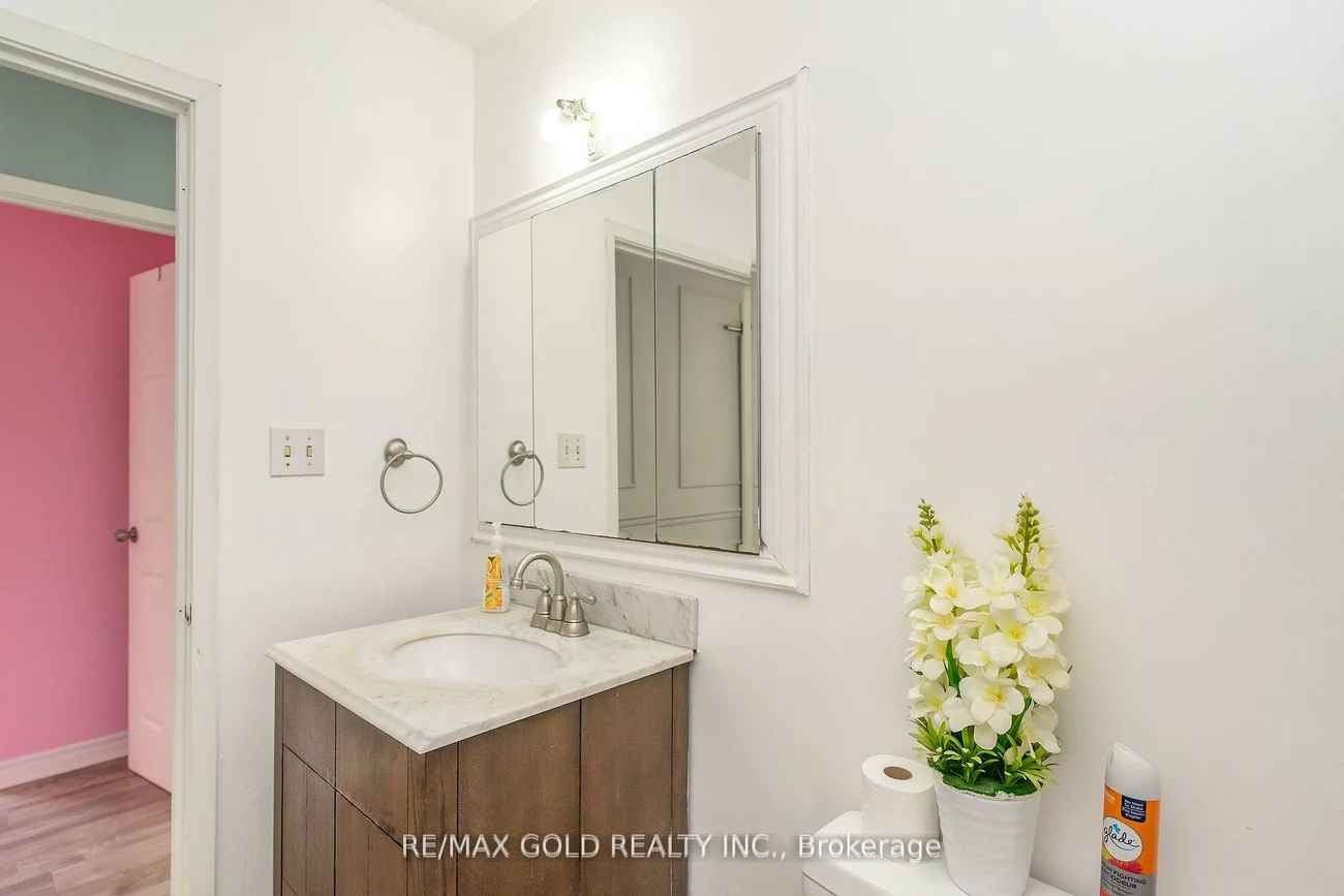 4, Deeside, Southgate, Brampton