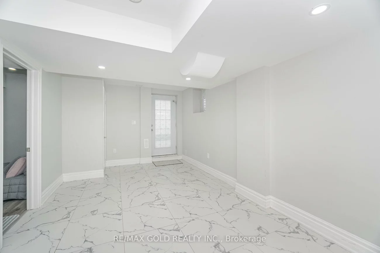 13, Fawson Cove, Sandringham-Wellington, Brampton