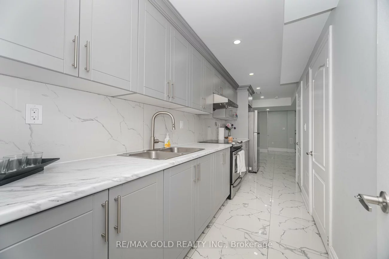 13, Fawson Cove, Sandringham-Wellington, Brampton