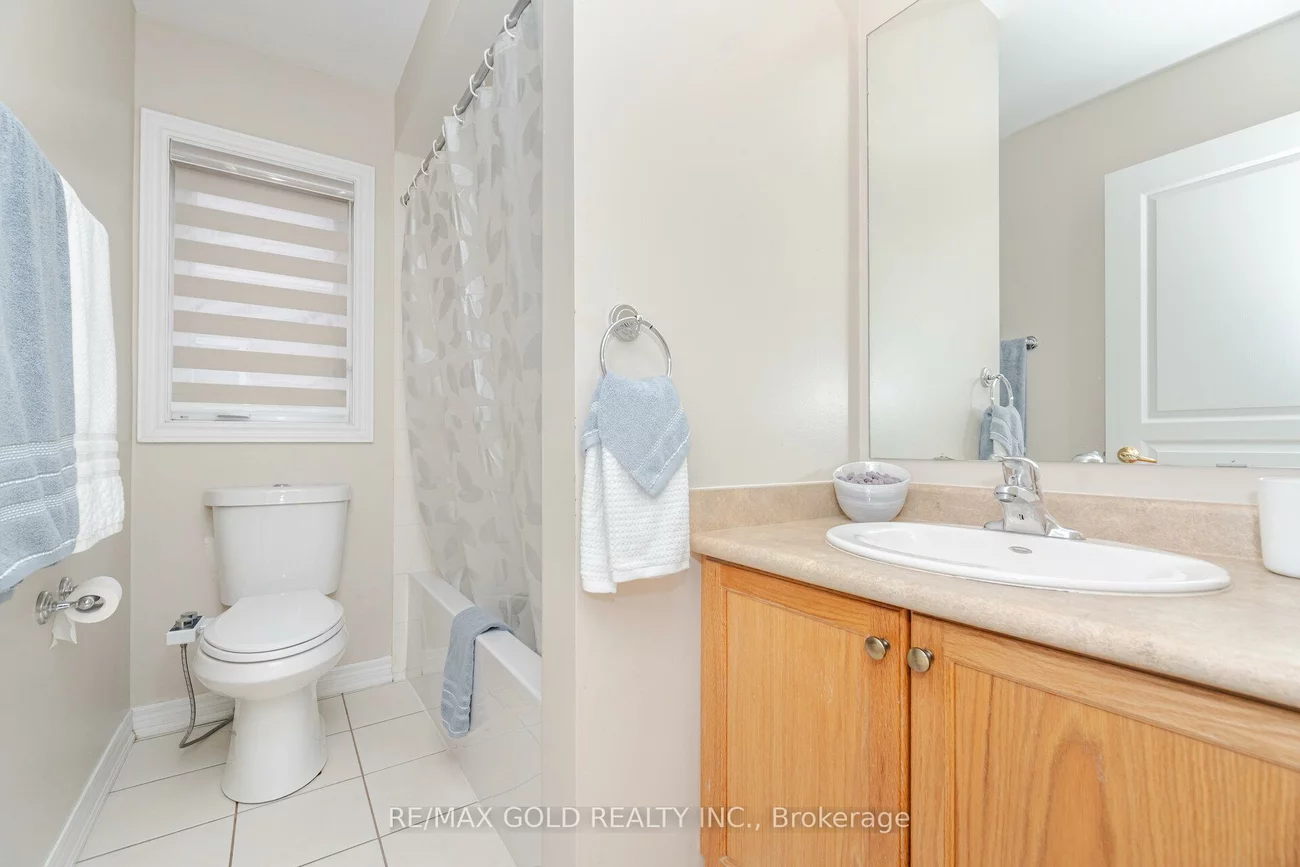 13, Fawson Cove, Sandringham-Wellington, Brampton