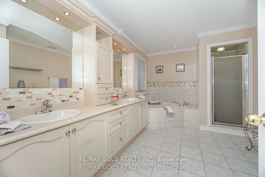 5, Summershade, Bram East, Brampton