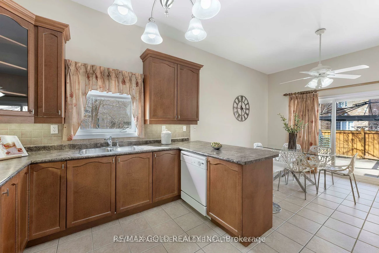 71, Louvain, Vales of Castlemore North, Brampton