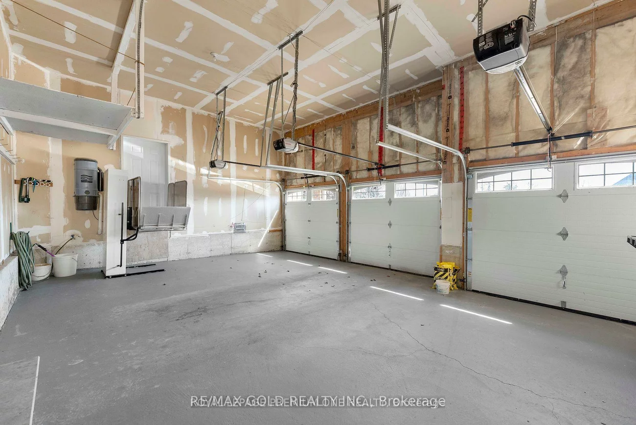 71, Louvain, Vales of Castlemore North, Brampton