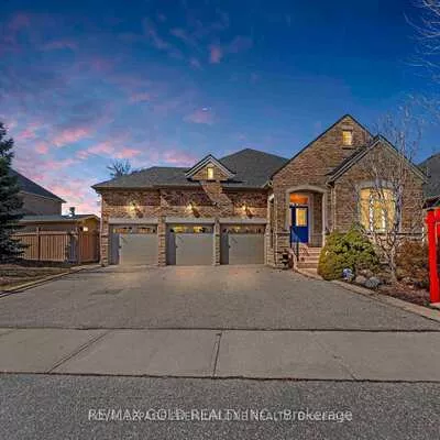 71, Louvain, Vales of Castlemore North, Brampton