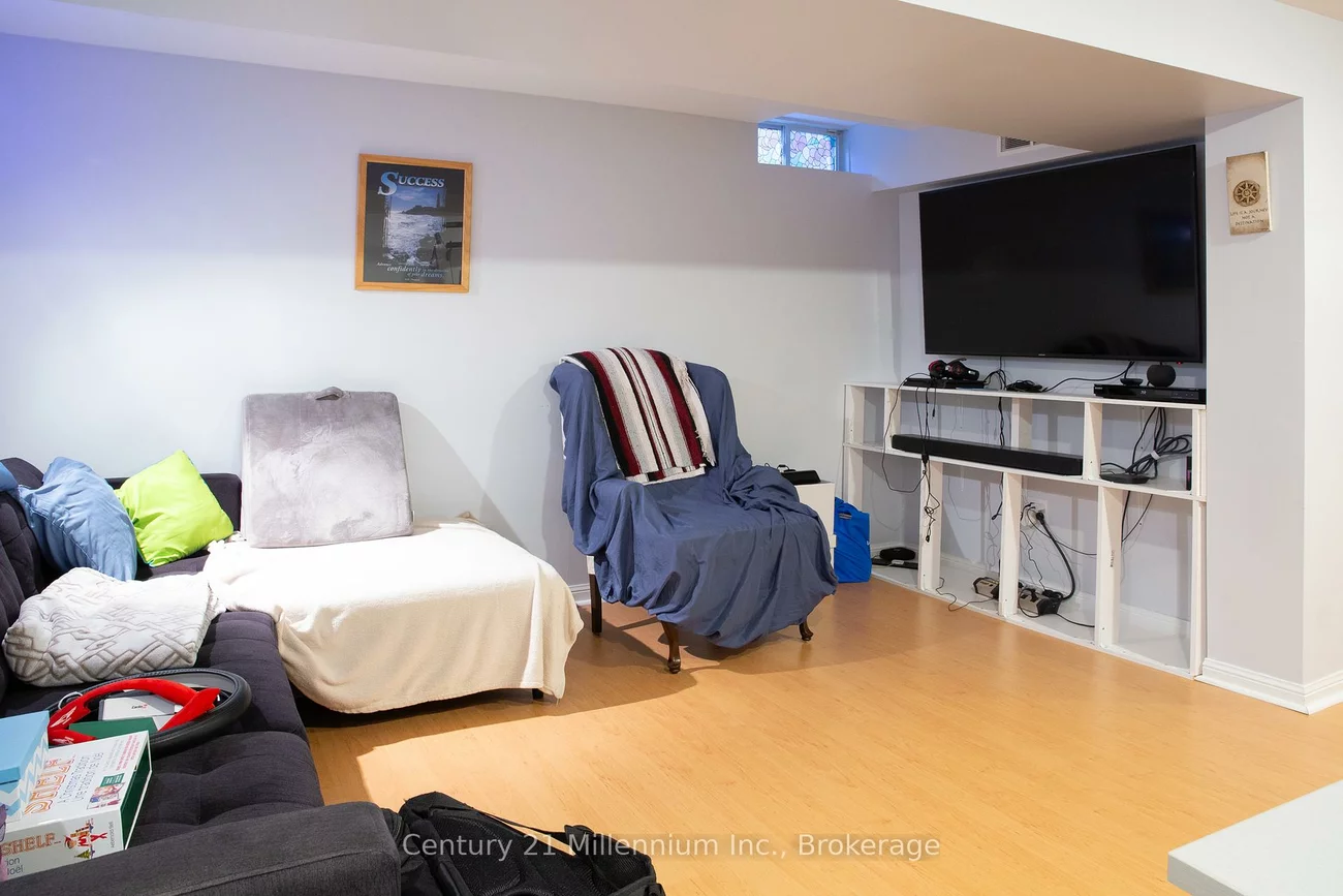 84, Weather Vane, Fletcher's Creek Village, Brampton