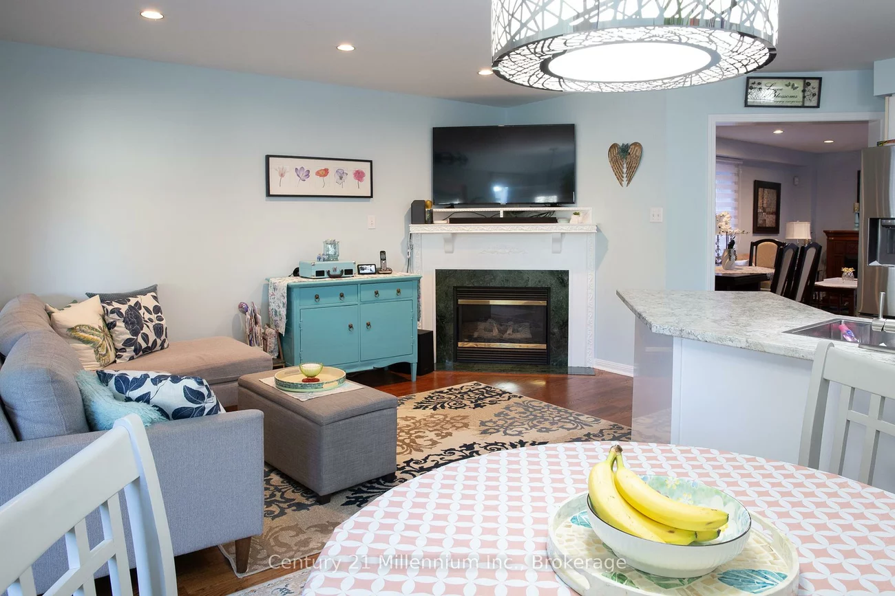 84, Weather Vane, Fletcher's Creek Village, Brampton