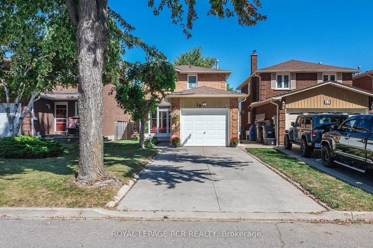 19, Shenstone, Heart Lake West, Brampton