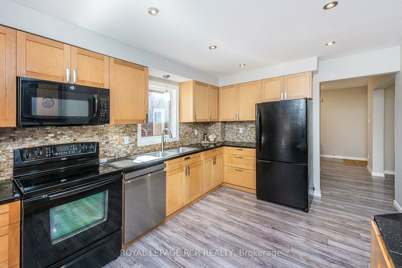 19, Shenstone, Heart Lake West, Brampton