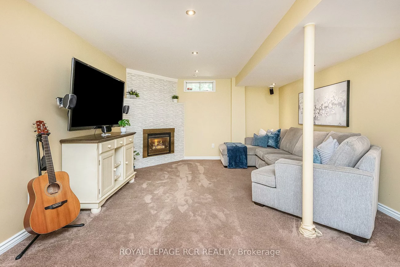 19, Shenstone, Heart Lake West, Brampton