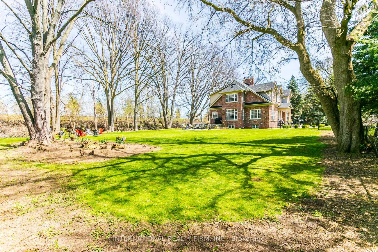 1231, Martins, Bram West, Brampton