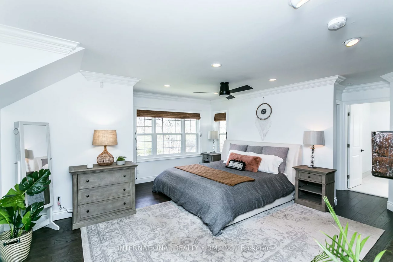 1231, Martins, Bram West, Brampton