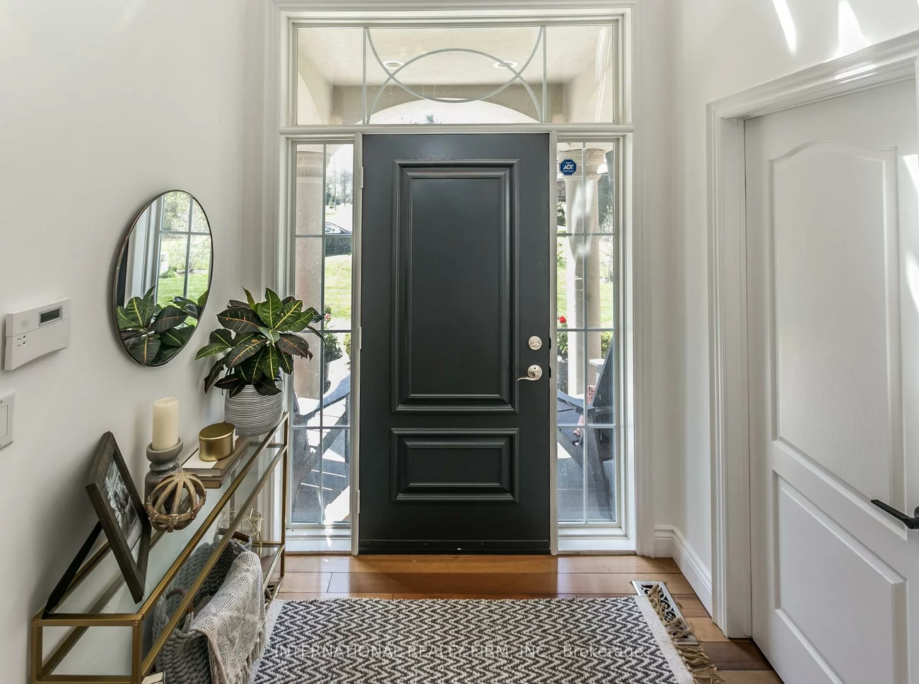 1231, Martins, Bram West, Brampton