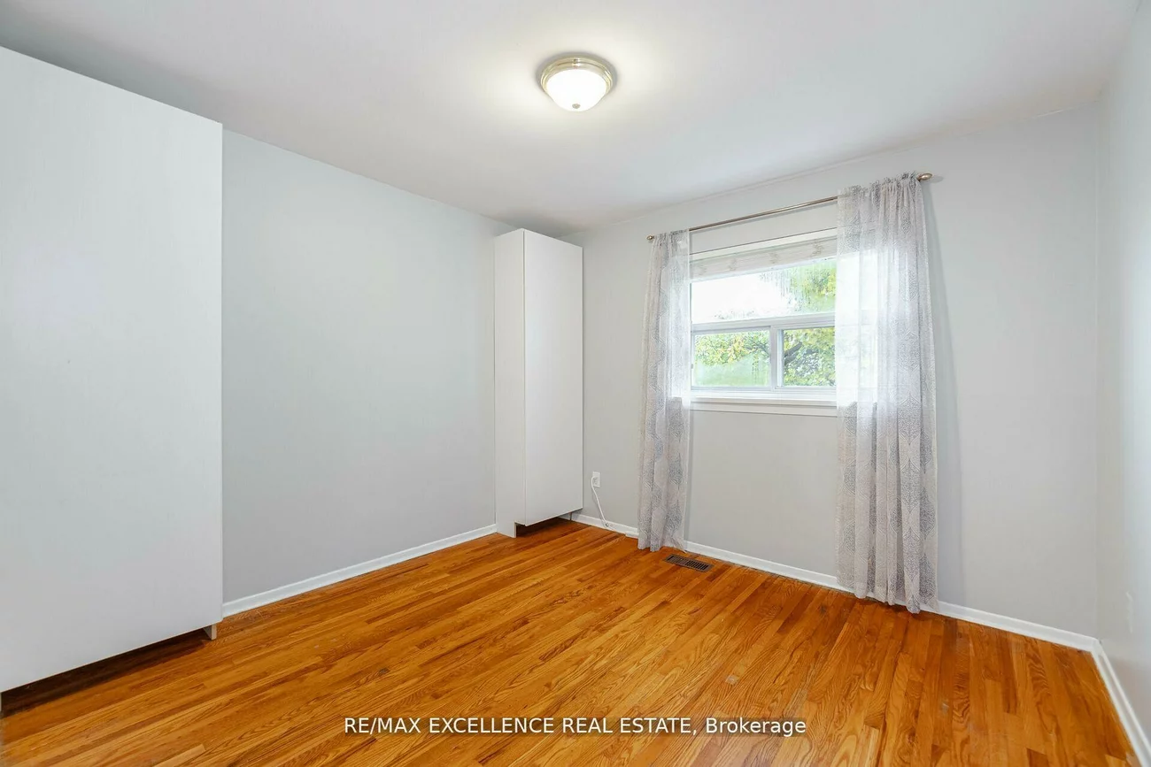 11, Crawley, Avondale, Brampton