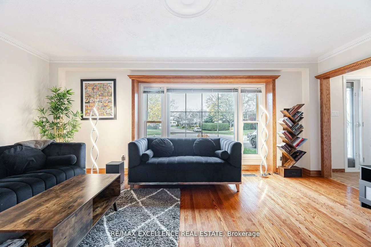 11, Crawley, Avondale, Brampton