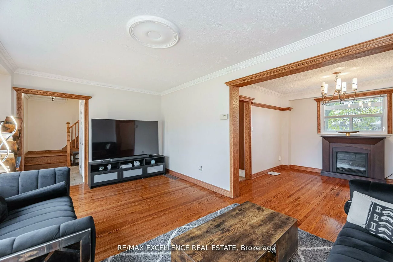 11, Crawley, Avondale, Brampton