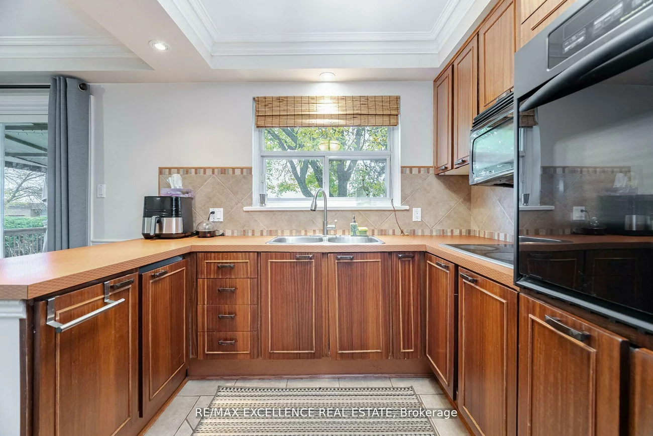 11, Crawley, Avondale, Brampton