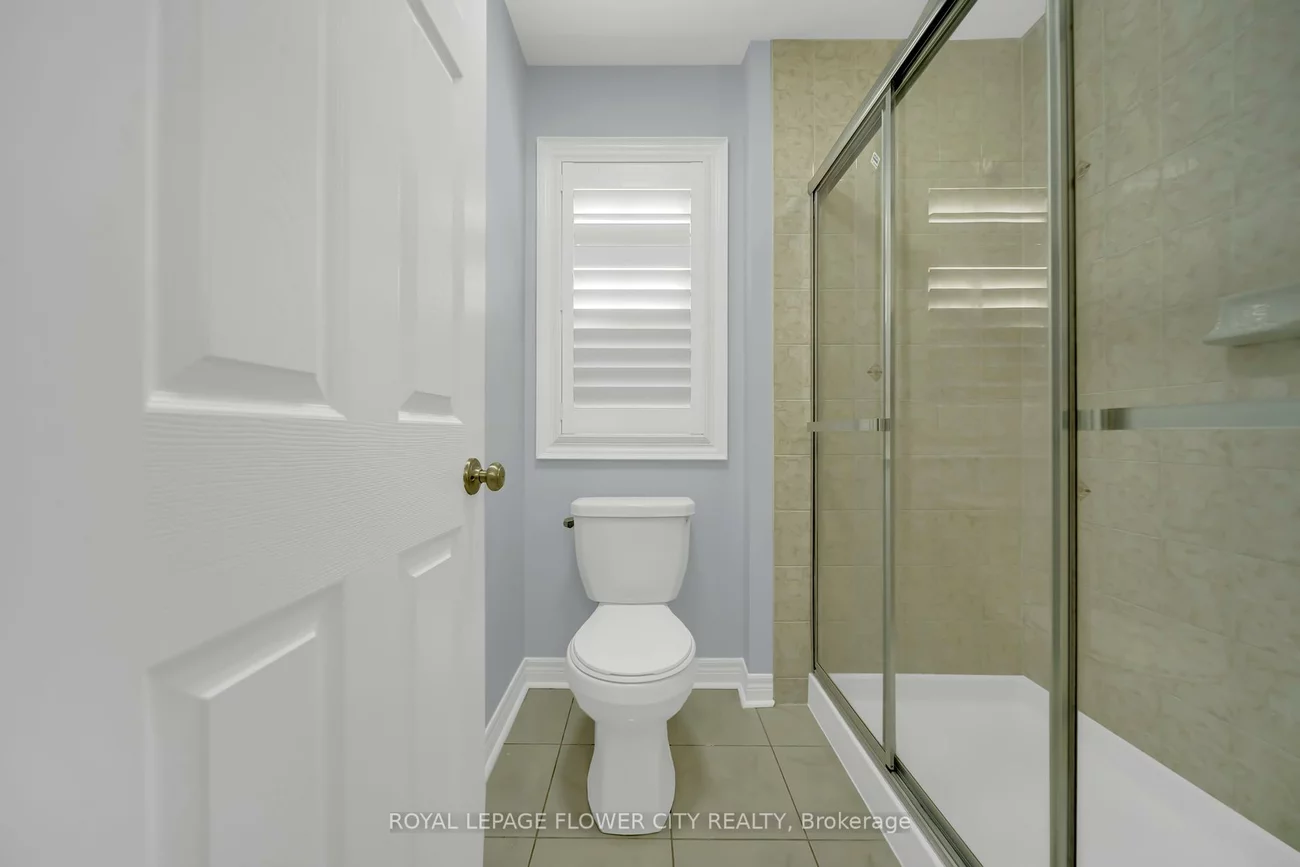 44, YOUNG GARDEN, Credit Valley, Brampton