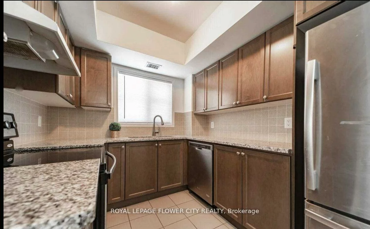 44, YOUNG GARDEN, Credit Valley, Brampton