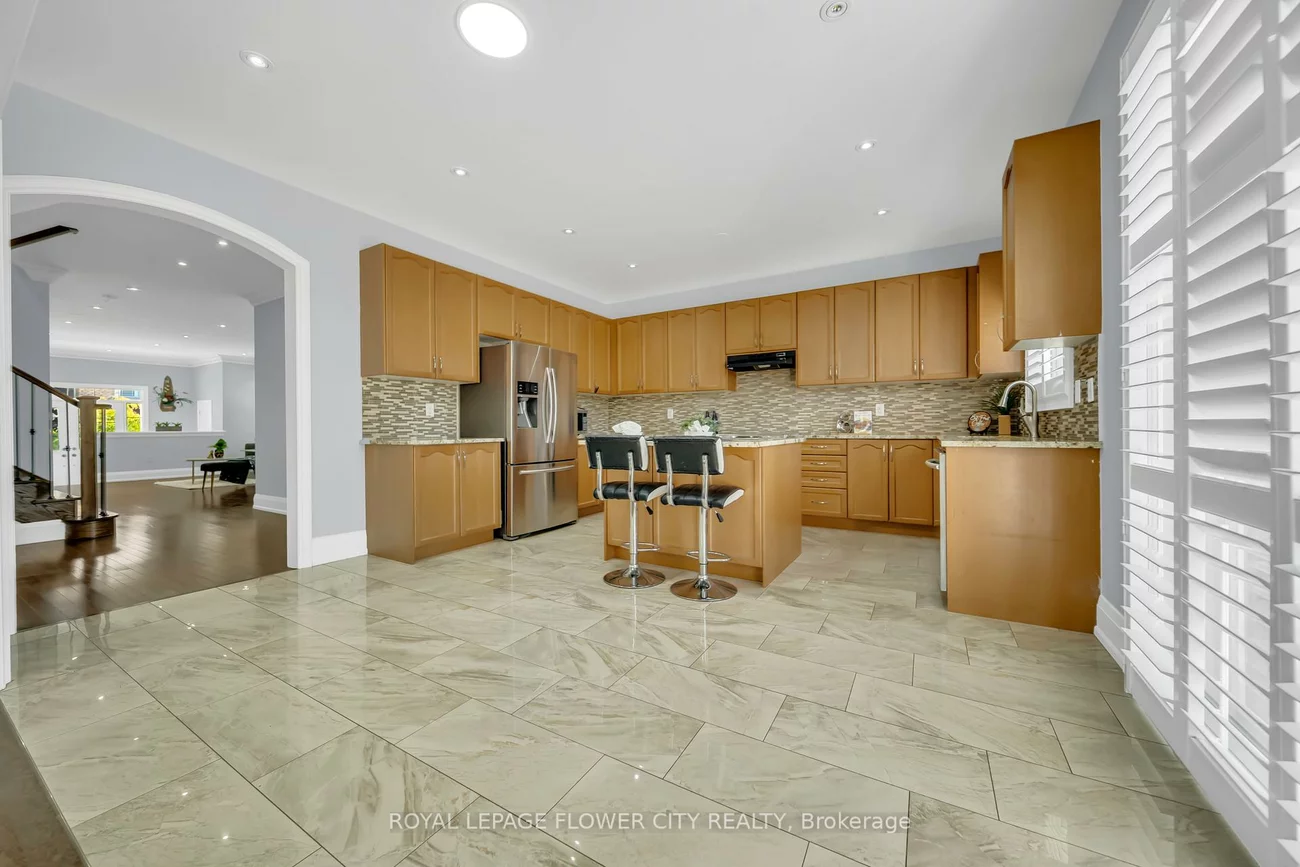 44, YOUNG GARDEN, Credit Valley, Brampton