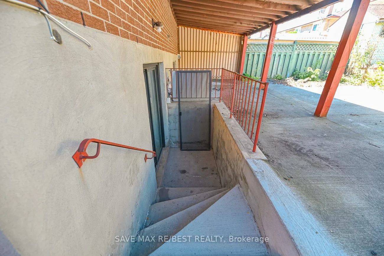 4, Petunias, Madoc, Brampton