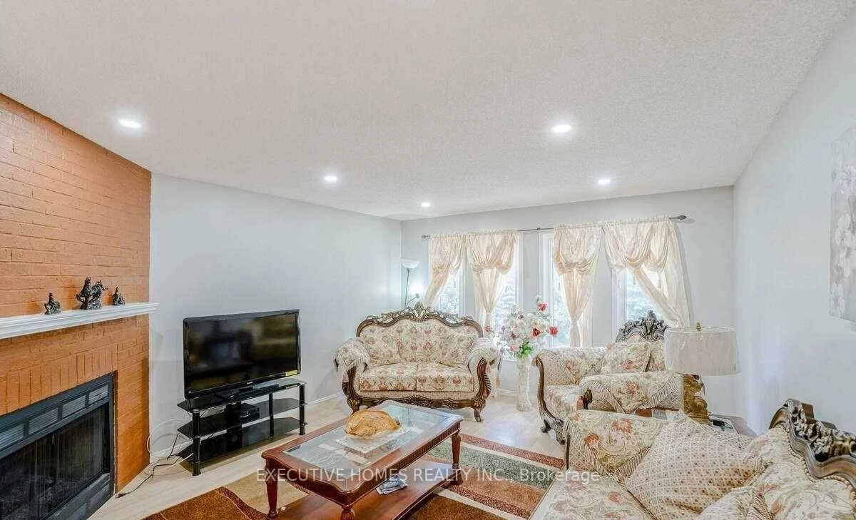 114, Toba, Heart Lake, Brampton