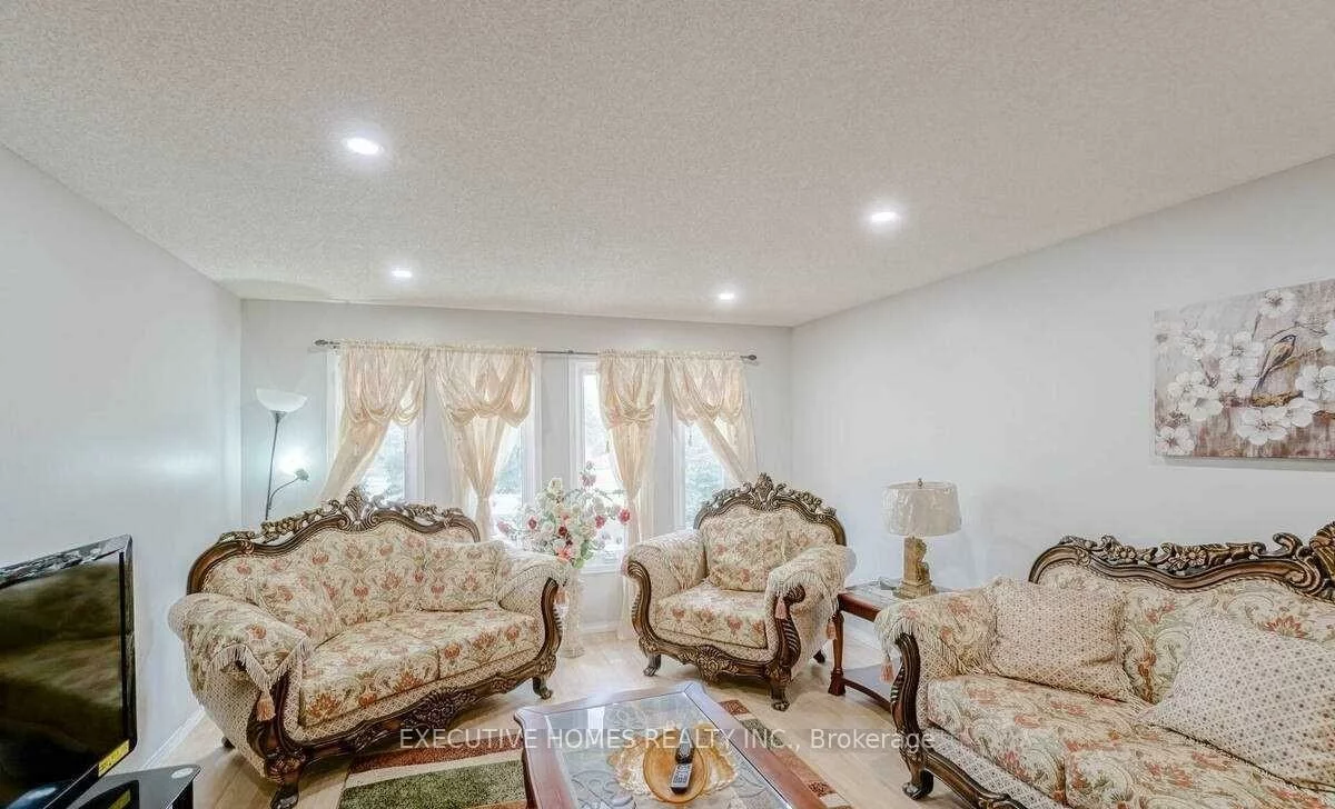 114, Toba, Heart Lake, Brampton