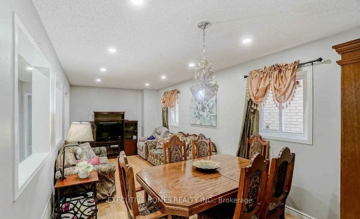 114, Toba, Heart Lake, Brampton