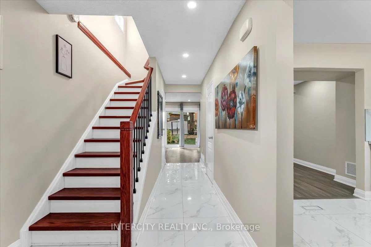 6, Hedley, Central Park, Brampton