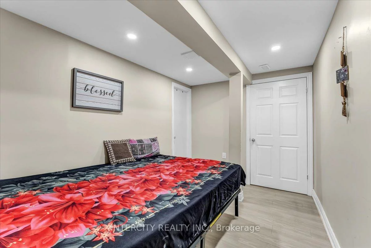 6, Hedley, Central Park, Brampton