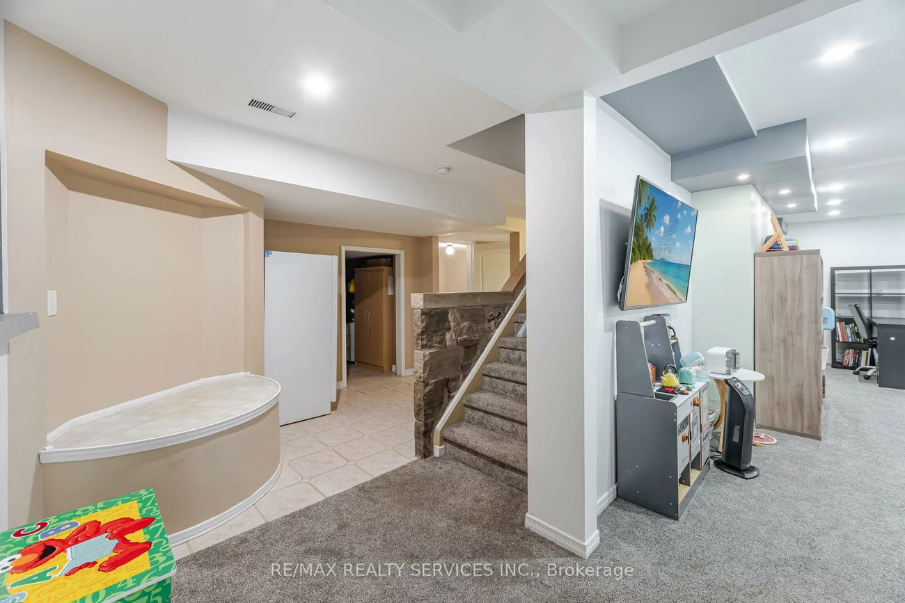 5, Melrose, Snelgrove, Brampton