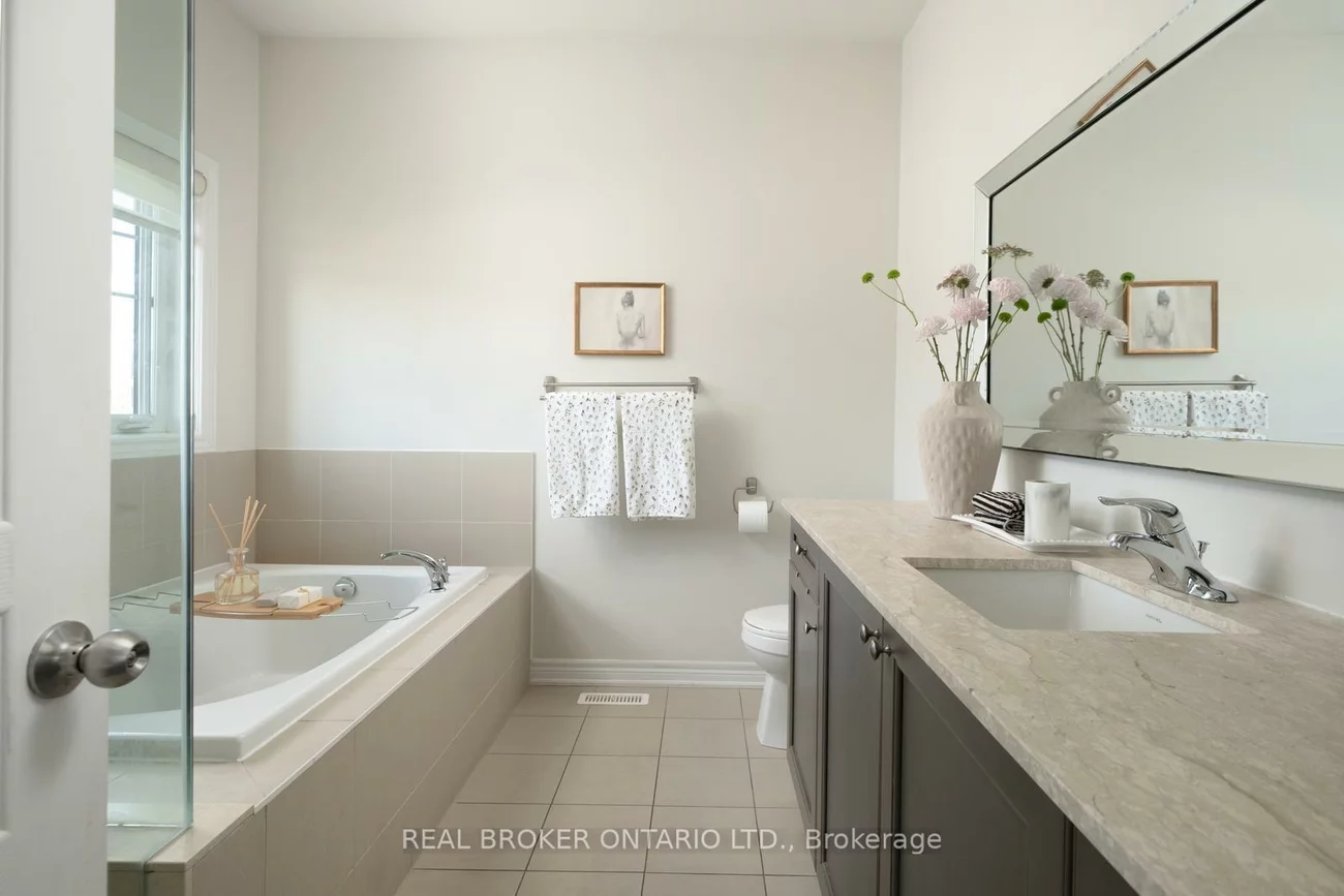 40, Divinity, Northwest Brampton, Brampton