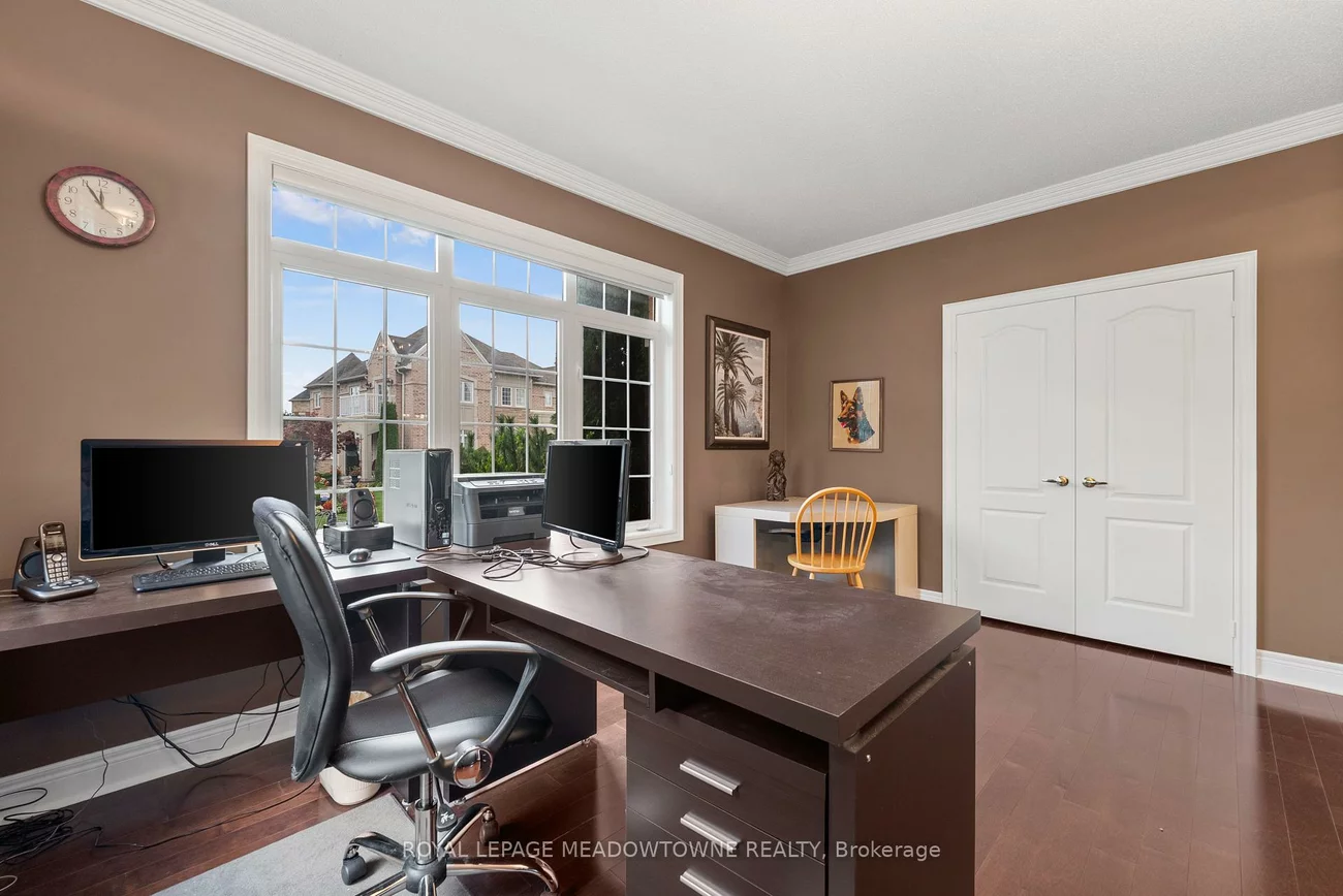 32, Nova Scotia, Bram West, Brampton
