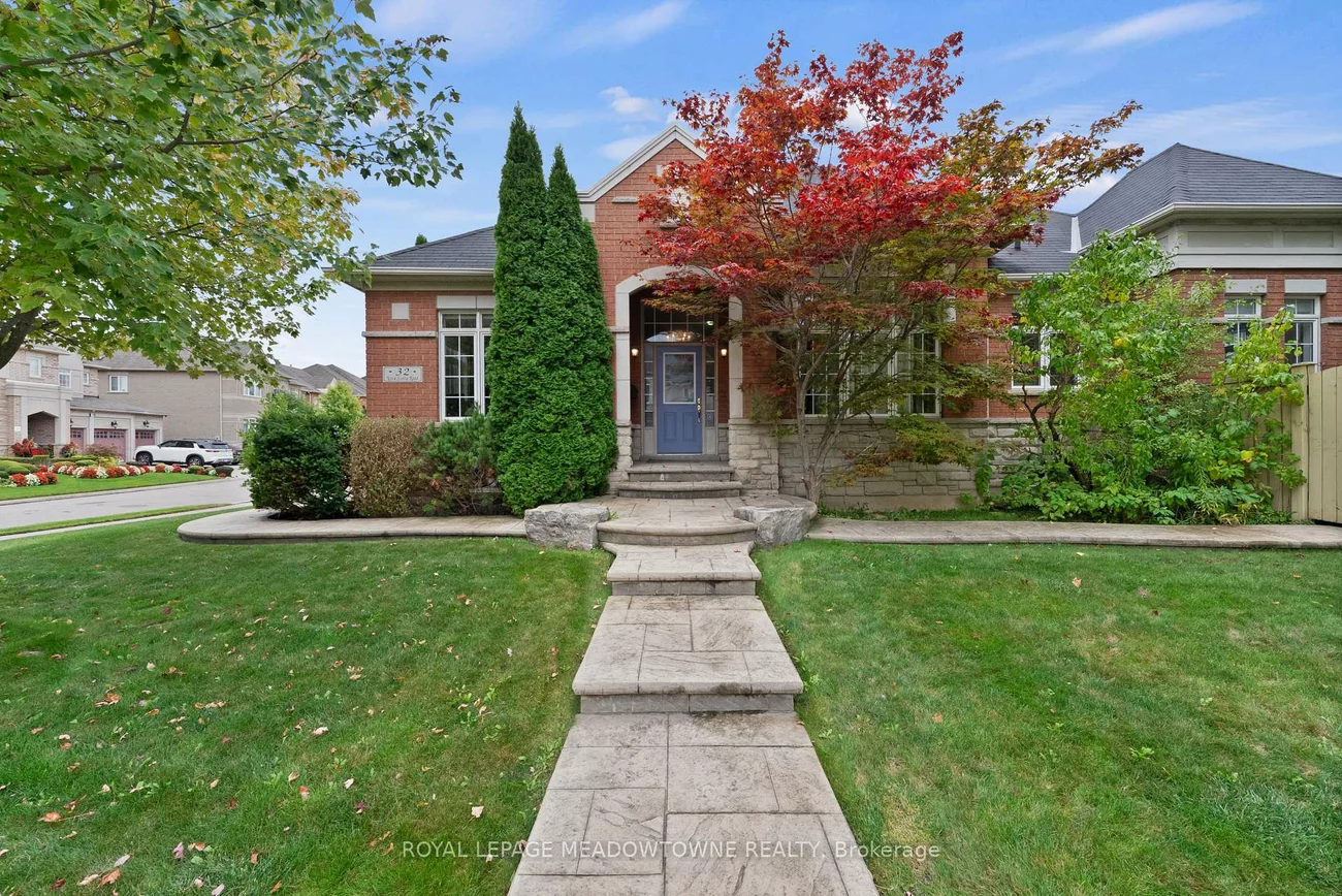 32, Nova Scotia, Bram West, Brampton