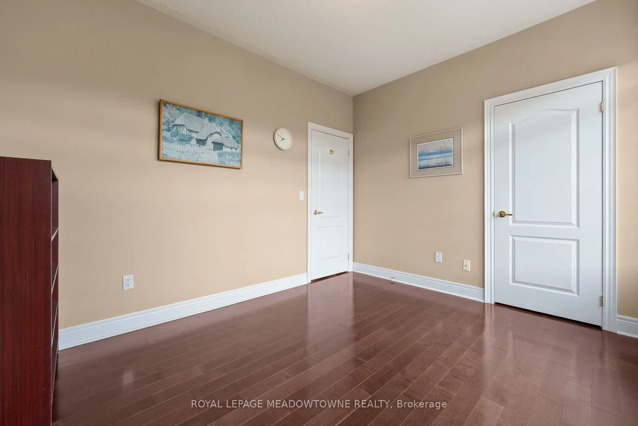 32, Nova Scotia, Bram West, Brampton