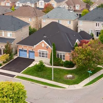 32, Nova Scotia, Bram West, Brampton