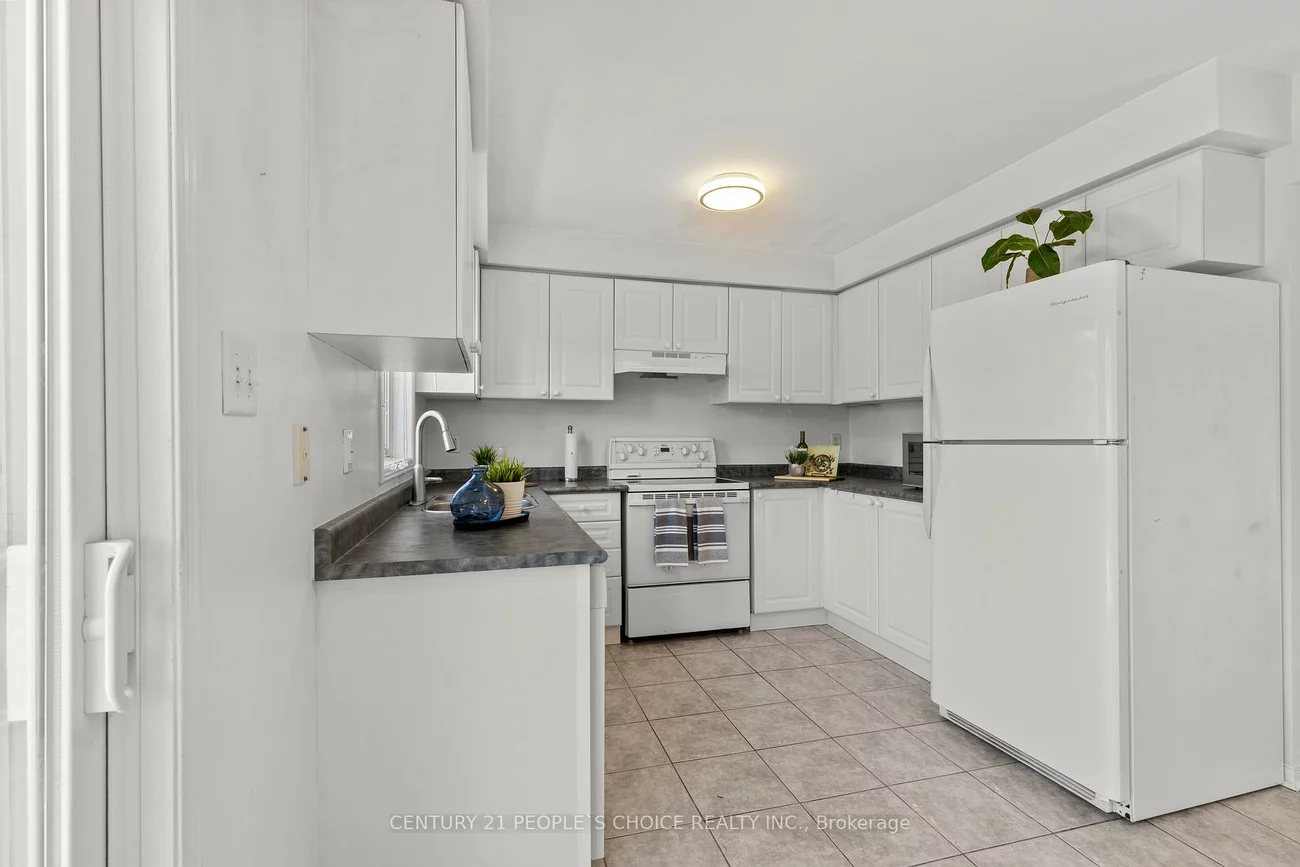 44, Roadmaster, Fletcher's Meadow, Brampton