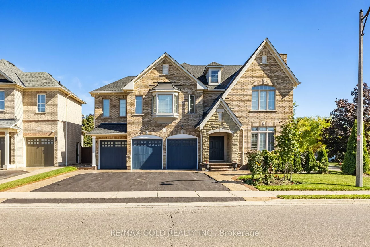 19, Eiffel, Vales of Castlemore North, Brampton