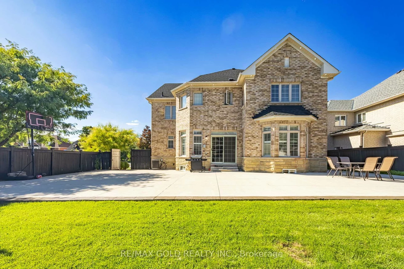 19, Eiffel, Vales of Castlemore North, Brampton
