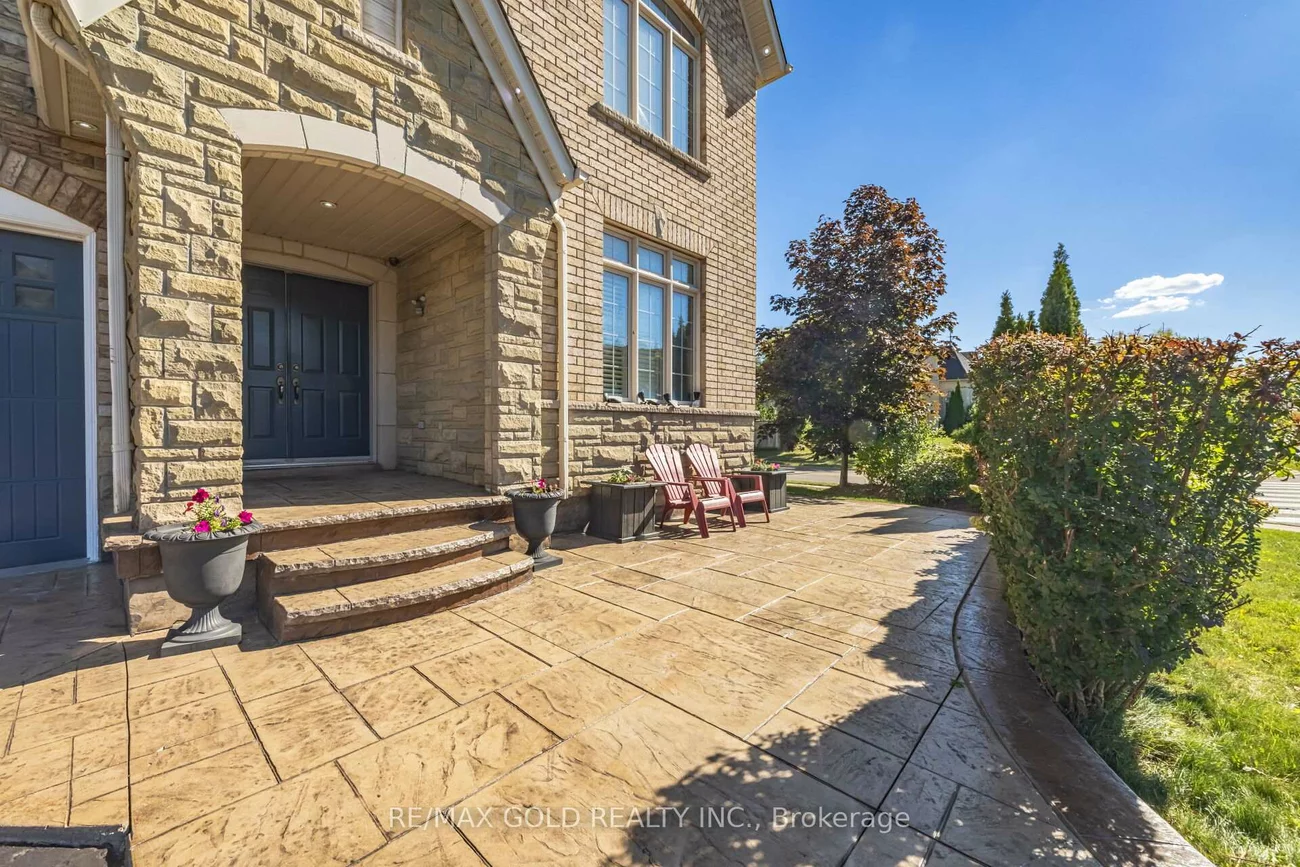 19, Eiffel, Vales of Castlemore North, Brampton