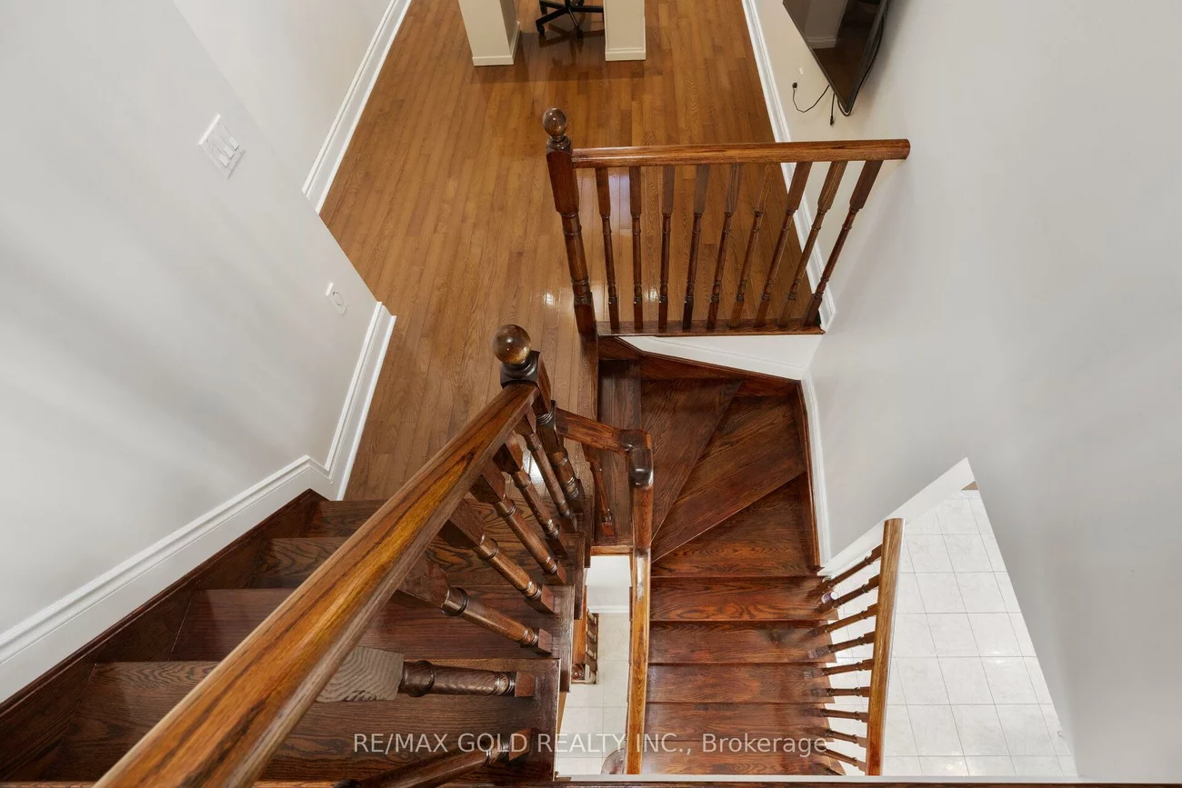 19, Eiffel, Vales of Castlemore North, Brampton