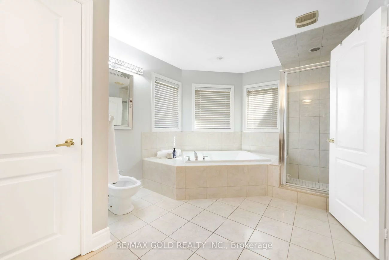 19, Eiffel, Vales of Castlemore North, Brampton