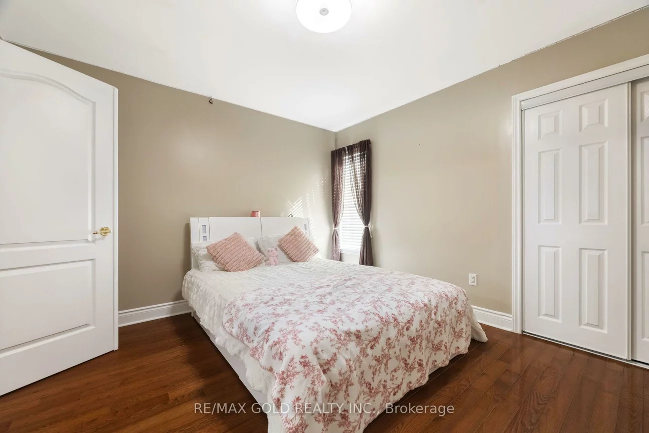 19, Eiffel, Vales of Castlemore North, Brampton