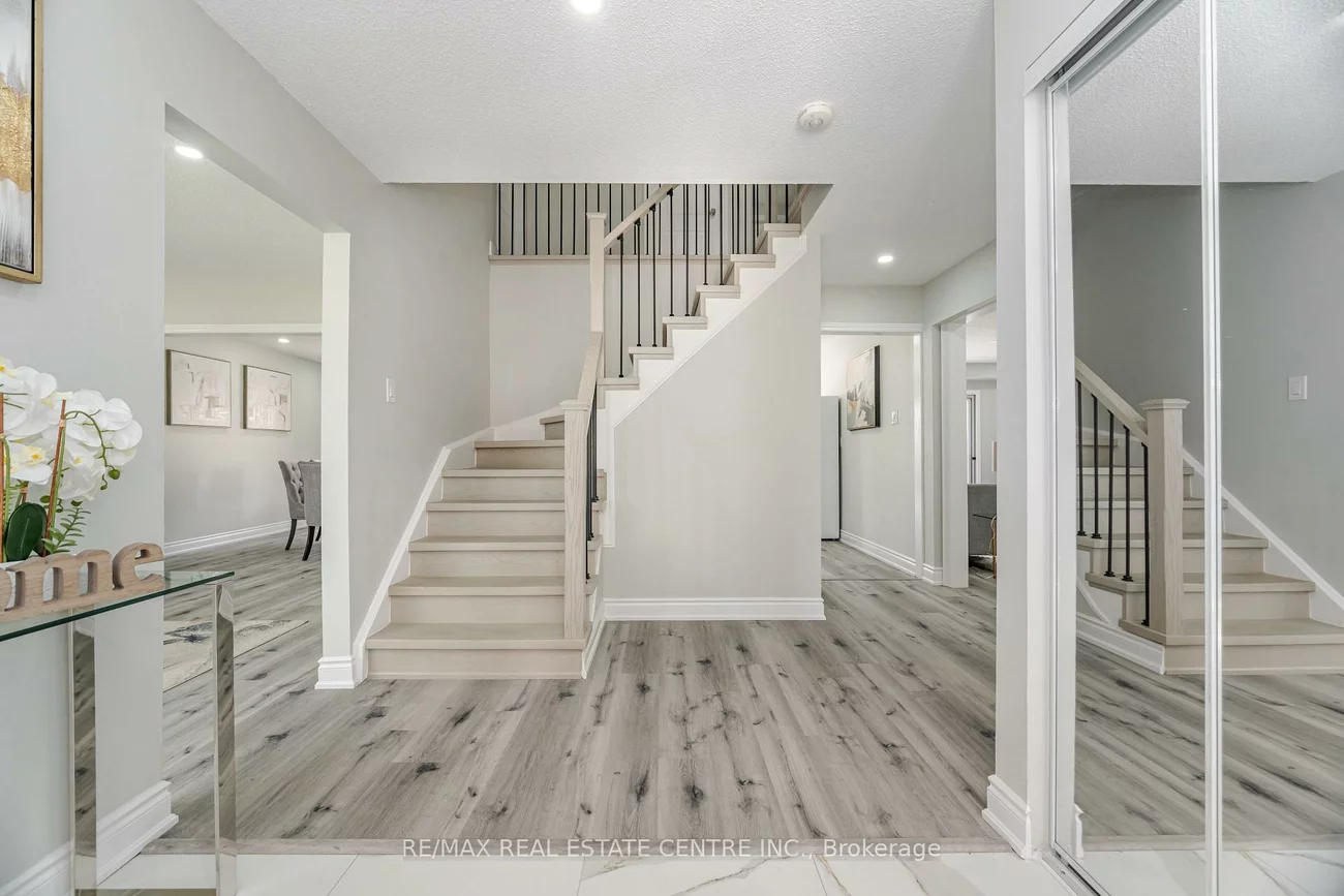 76, Moffatt, Fletcher's West, Brampton