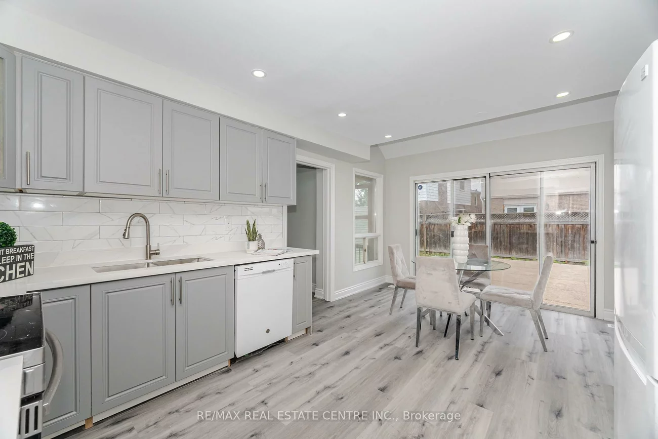76, Moffatt, Fletcher's West, Brampton