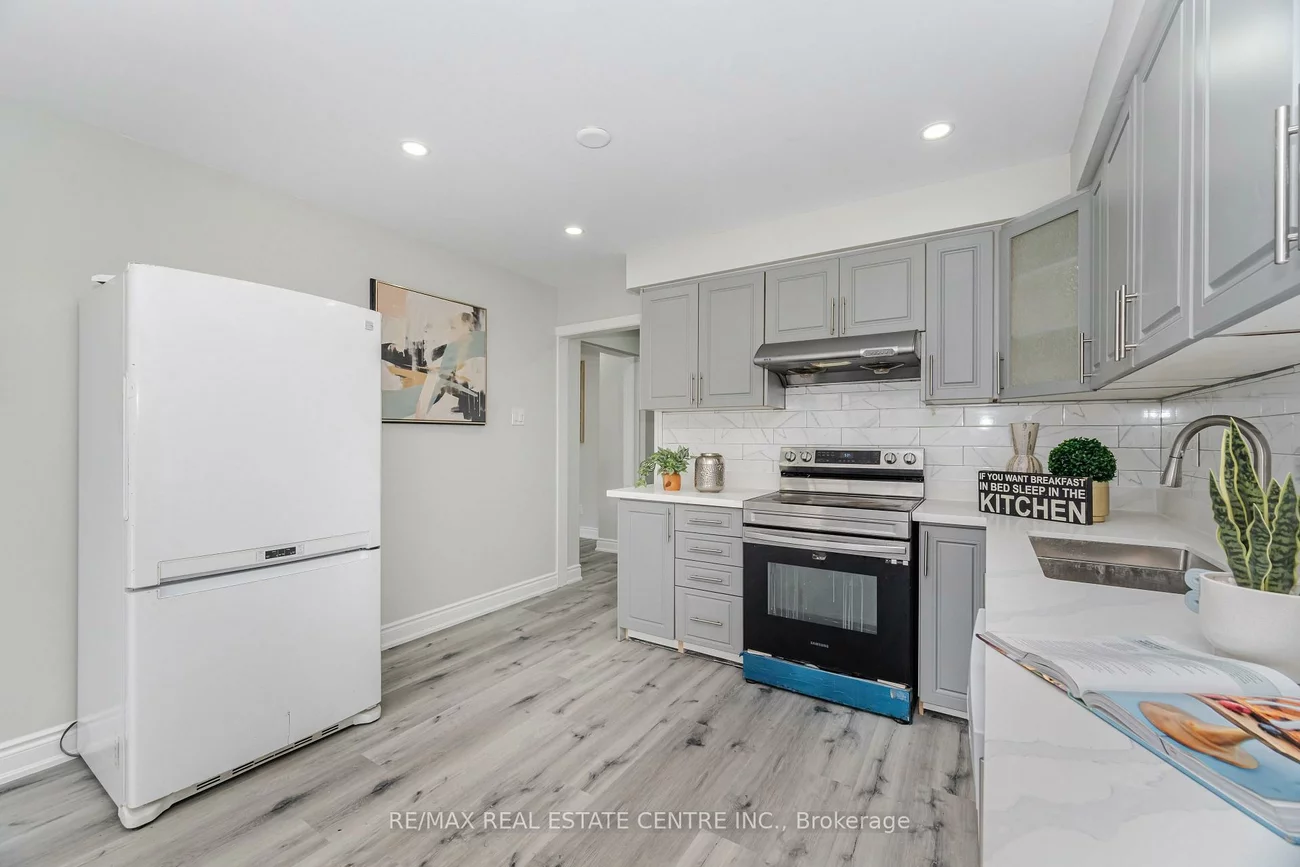 76, Moffatt, Fletcher's West, Brampton