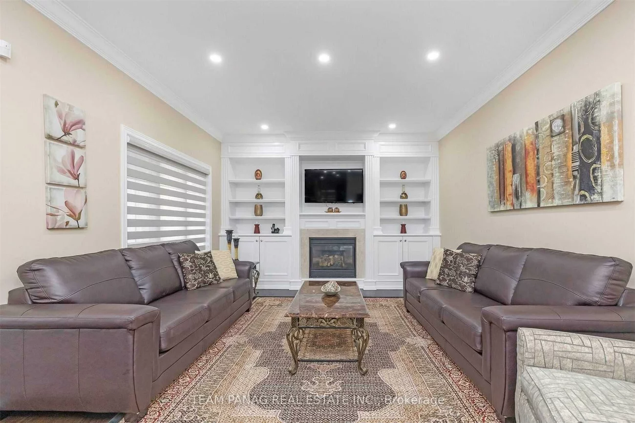 73, Louvain, Vales of Castlemore North, Brampton