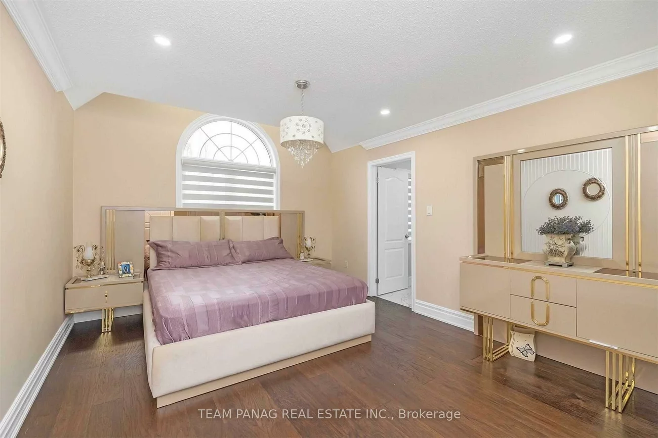 73, Louvain, Vales of Castlemore North, Brampton